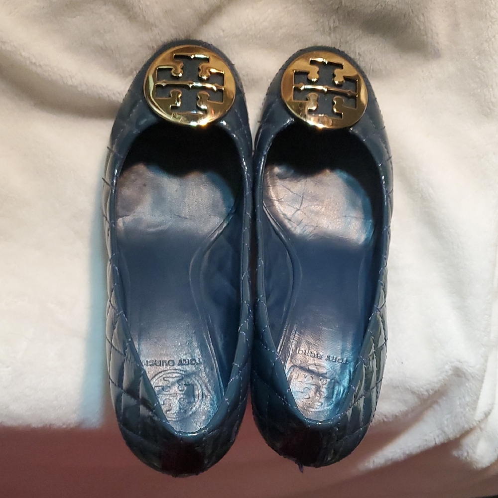 Tory Burch Navy Quilted Flats with Gold Logo